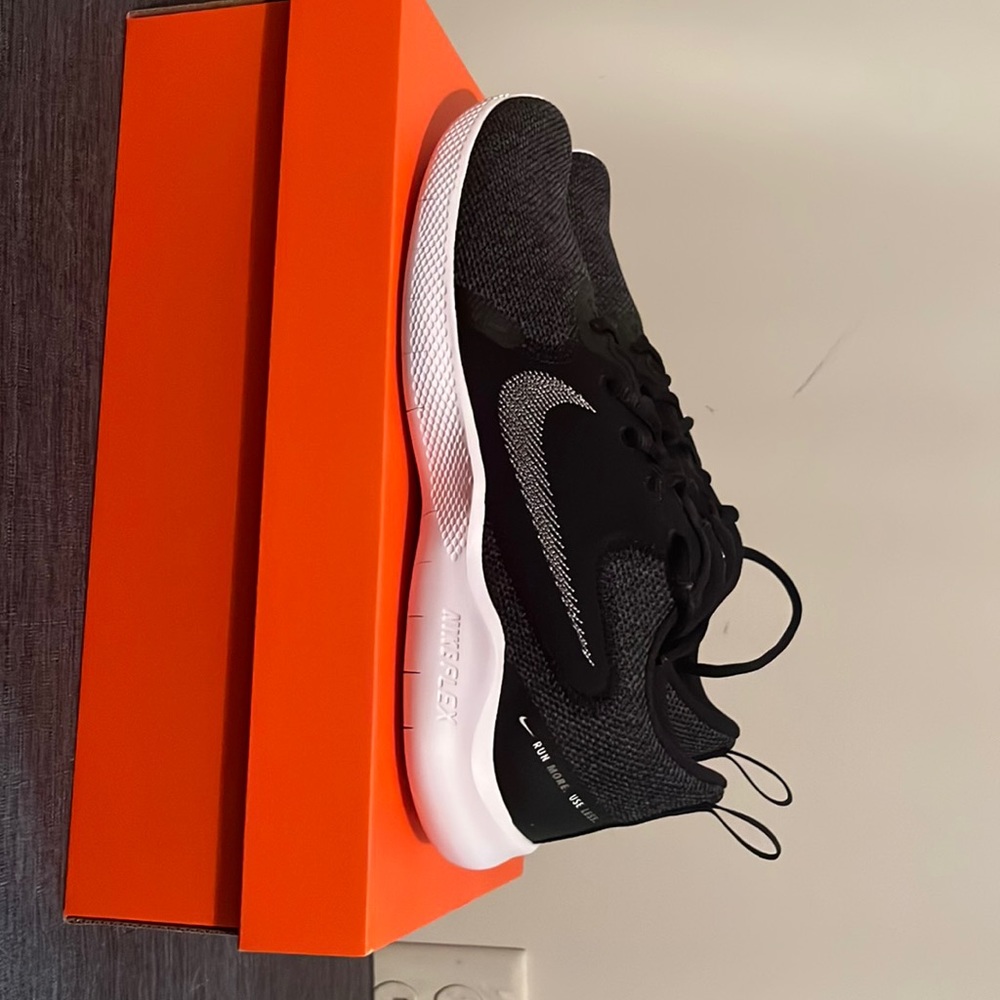*New* Black Nike Running Shoes (Size 10)